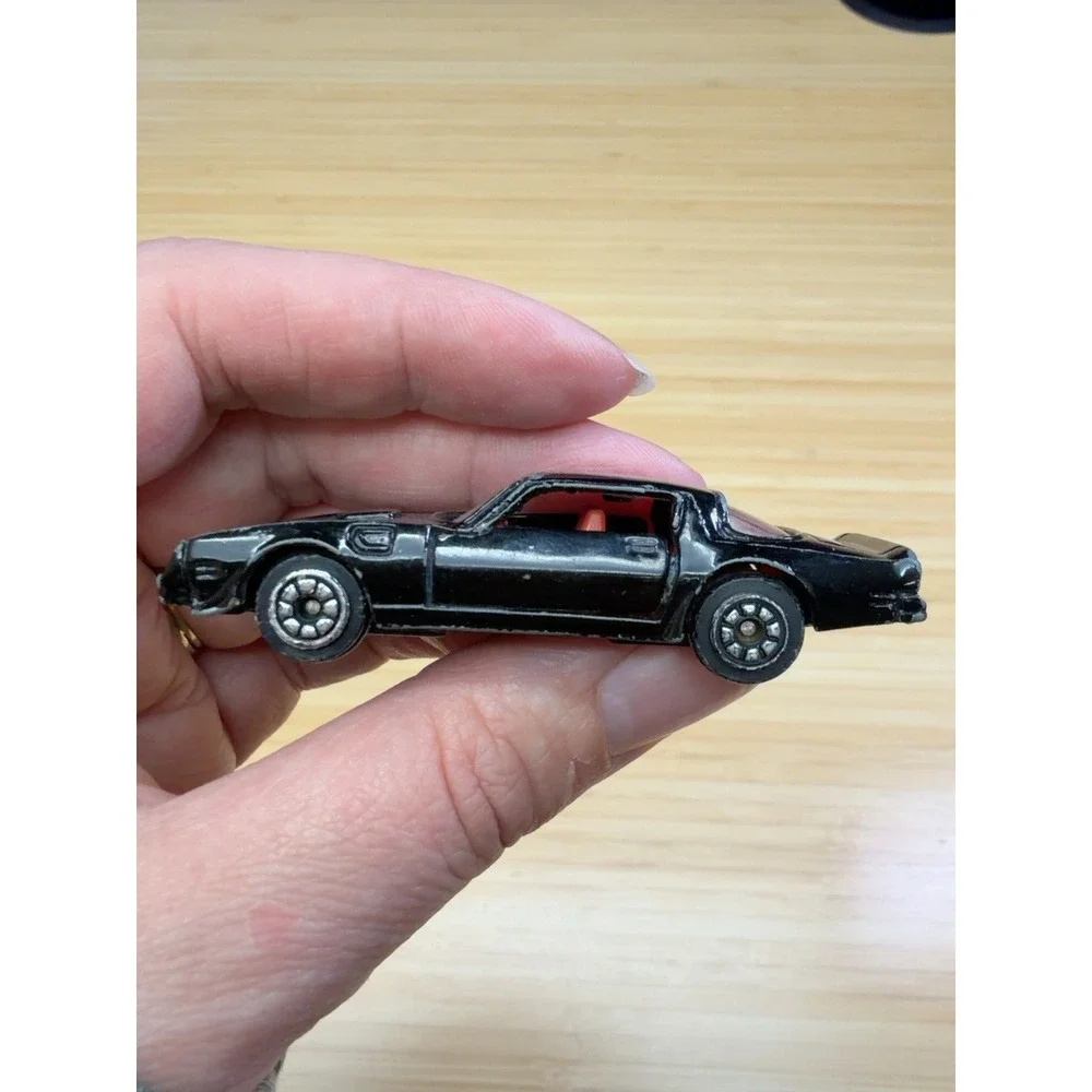 Vintage Yat Ming Pontiac Firebird Trans Am Black Gold Eagle Diecast Car